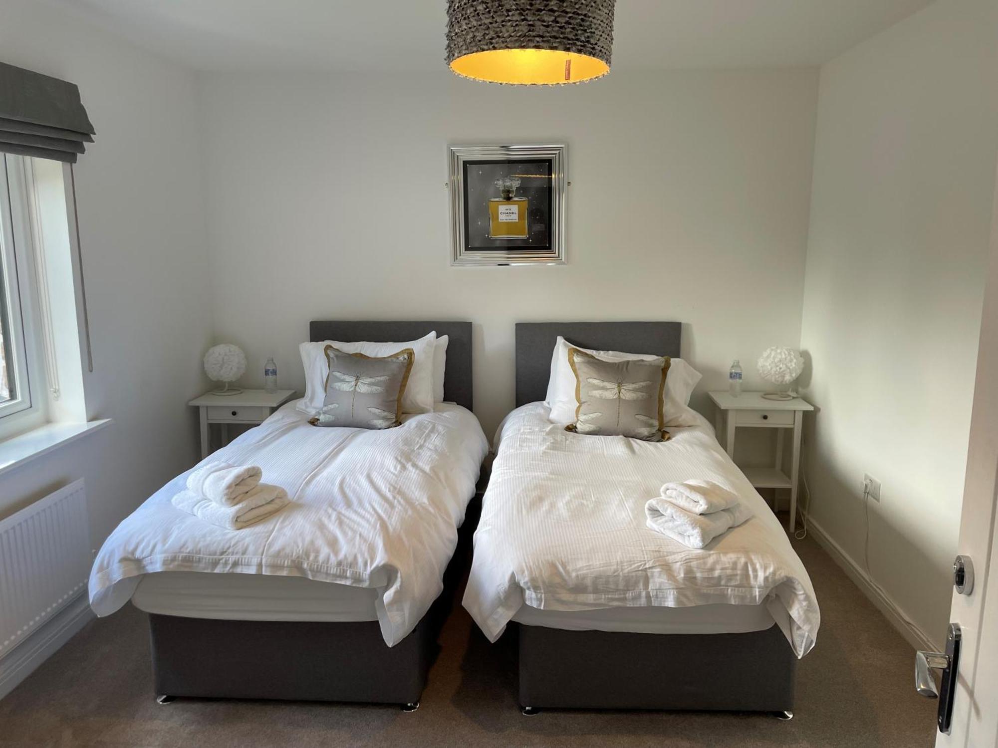 Pensjonat Pencoed House Estate Cardiff Zewnętrze zdjęcie
