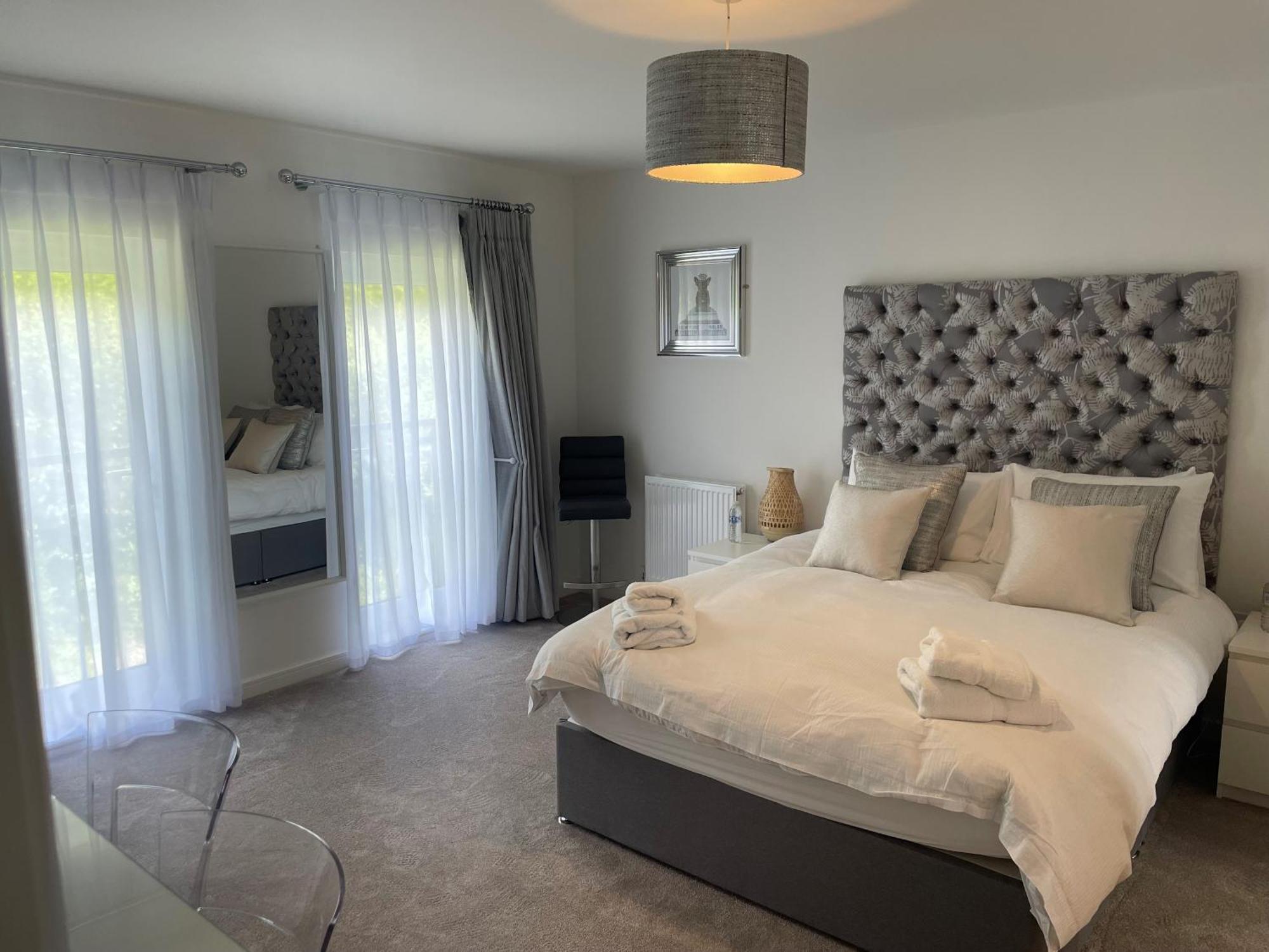 Pensjonat Pencoed House Estate Cardiff Zewnętrze zdjęcie