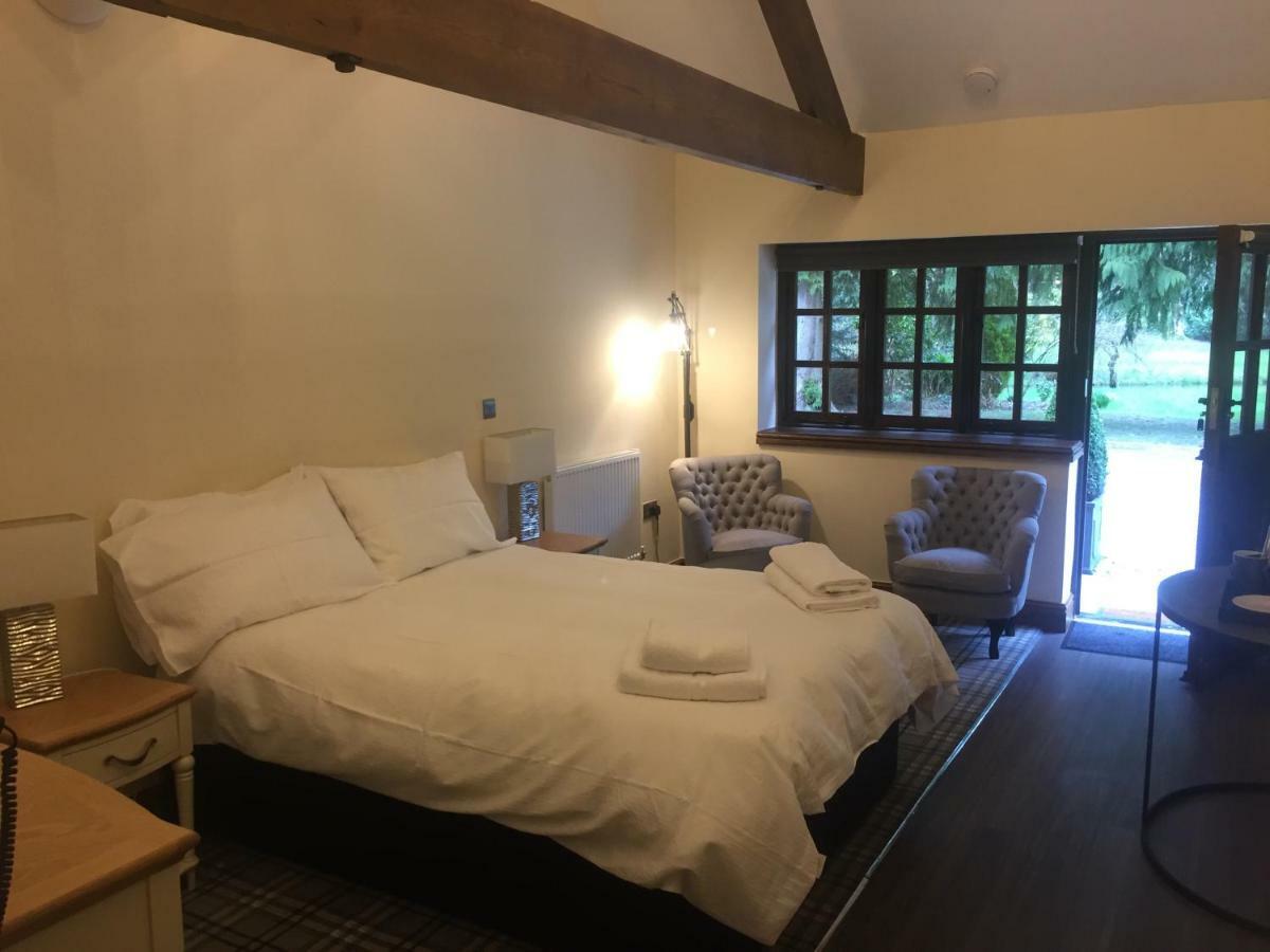 Pensjonat Pencoed House Estate Cardiff Zewnętrze zdjęcie